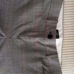 LOFT Black, White And Red Houndstooth Pants - Size 2p